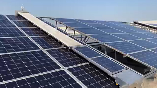 某工业屋顶光伏机器人现场应用